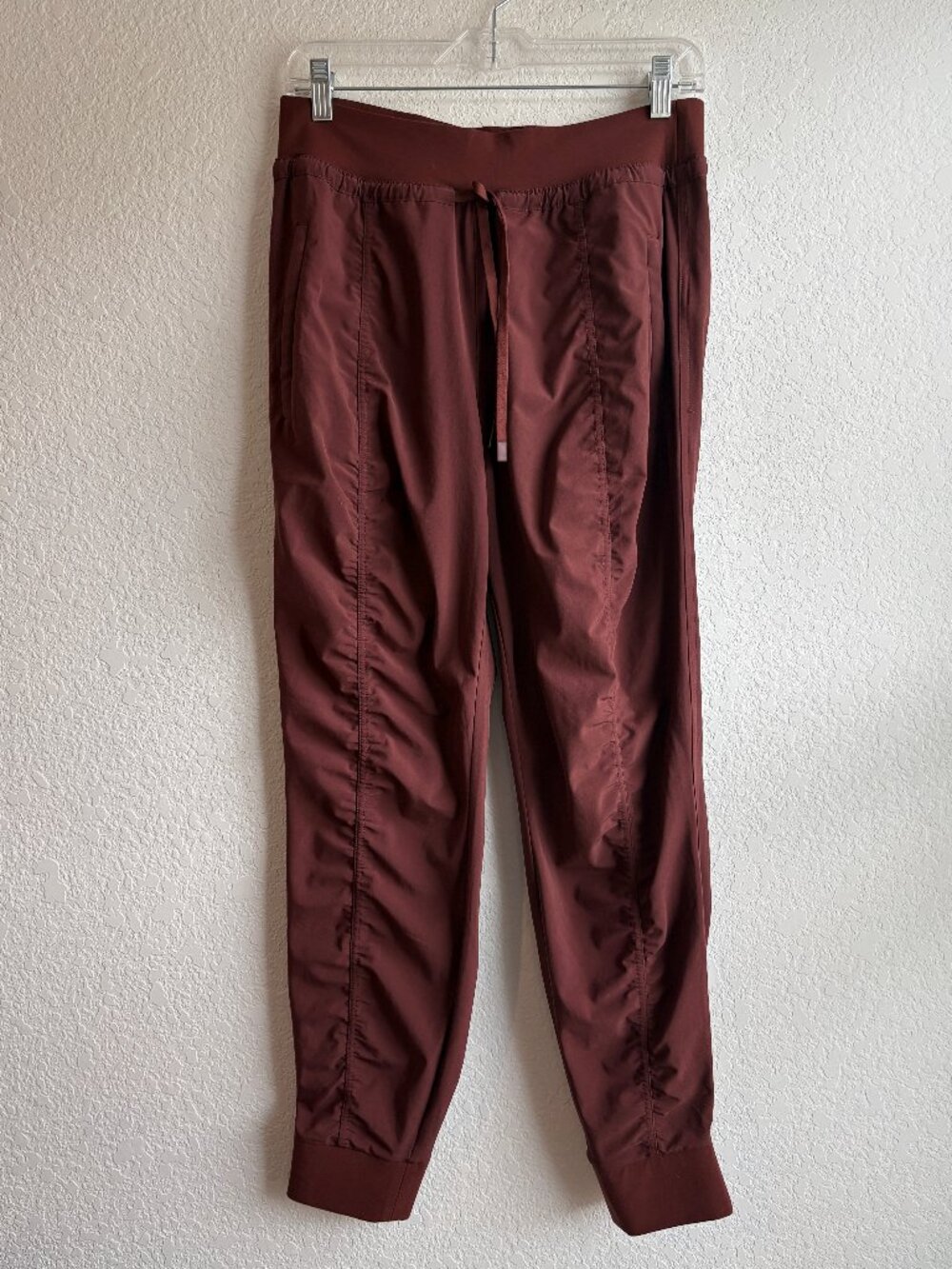 Athleta Mid Rise Attitude Pant Jogger